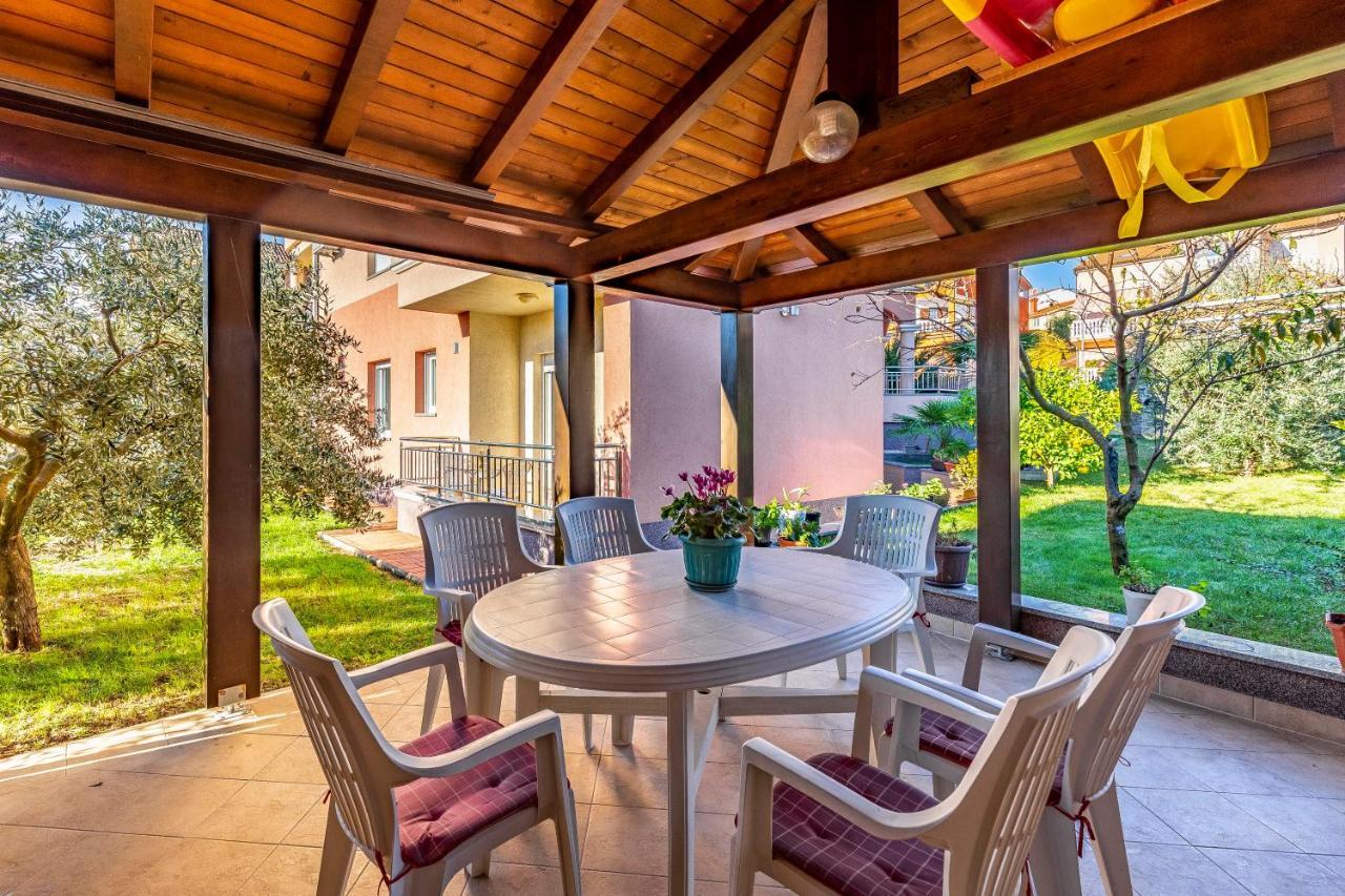 Istriensonne - Apartments Veruda Mit Grillterrasse Pula Exterior foto